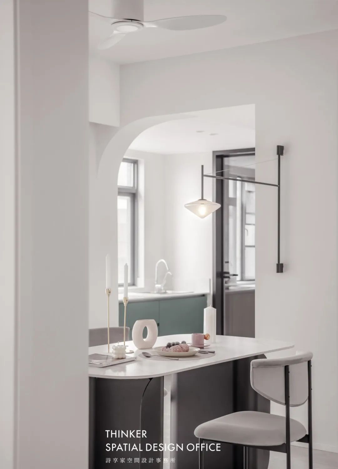 首发丨裹上舒缓奶油色，她的家柔软又高级