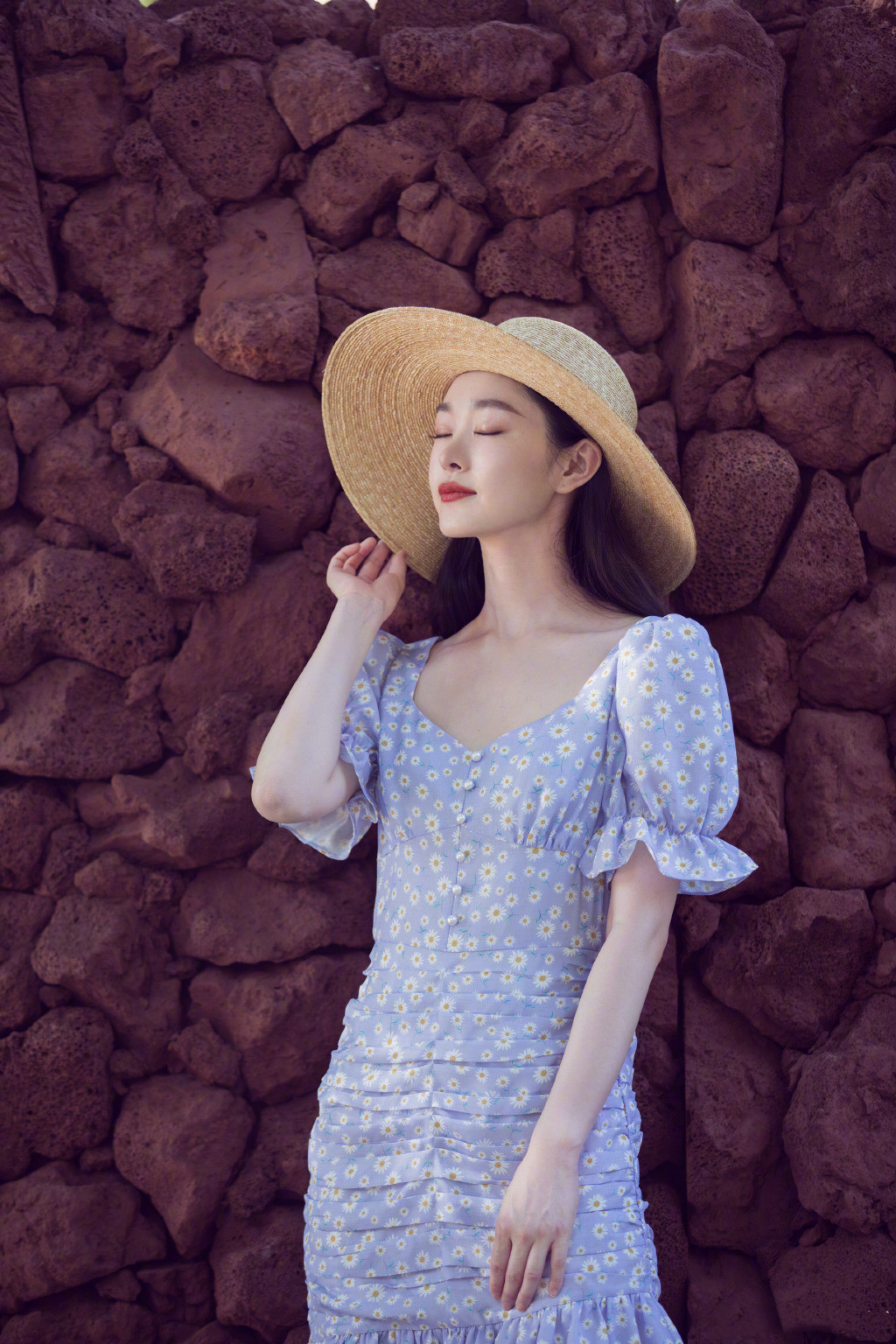 宋轶穿的现代服装,宋轶的好嫁风造型怎么样