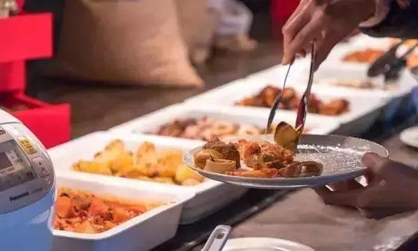 六悦海尚湾畔酒店,六悦海尚湾酒店