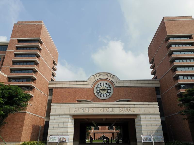 开学首日｜自带“观景台”的“河道餐厅”……深中泥岗校区给人惊喜不断