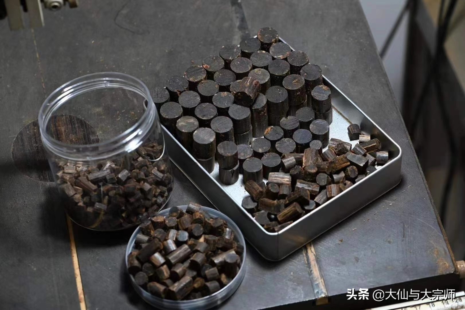 1串43克的绿奇楠手串目前价位多少,100元左右的奇楠手串是真的吗