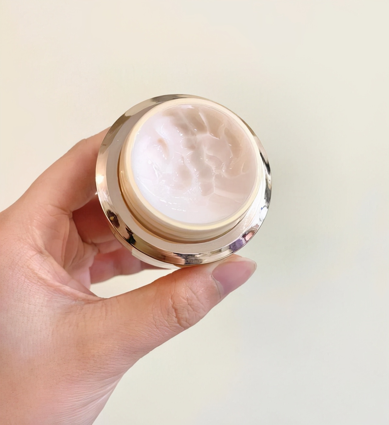 不差钱的人眼霜可以买这几款,40多岁眼霜推荐去细纹抗皱第一名