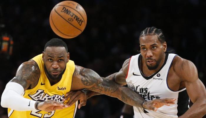 老詹累到坐在场边,老詹打46分