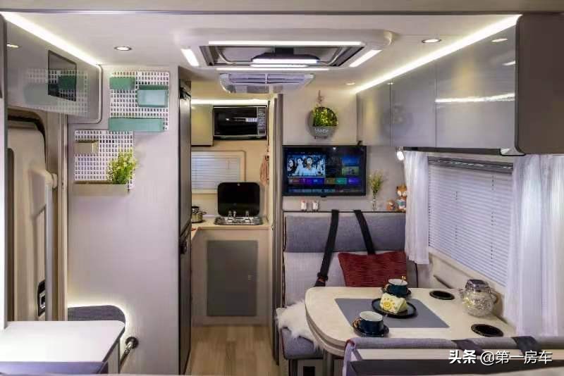 长城炮房车底盘升级气囊,长城炮4座房车测评