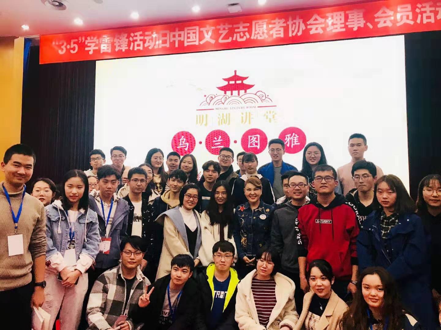 乌兰图雅抖音最红歌曲视频,乌兰图雅唱歌的抖音视频