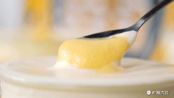 姐妹一夜暴富喝奶茶,富婆喝奶茶