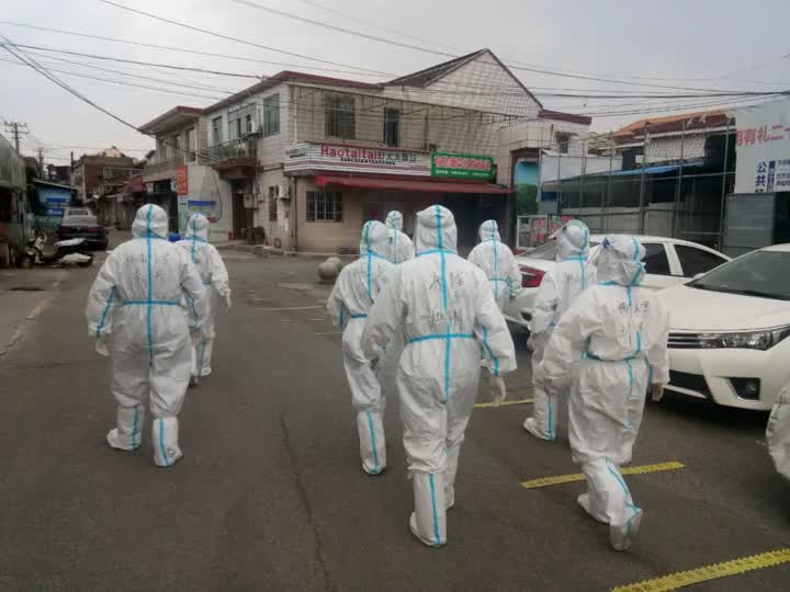 扬州这位“最帅快递校长”，为了志愿服务一路奔走……