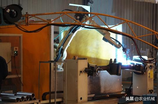 不远千里只为兄弟,不远千里只为奔赴与你