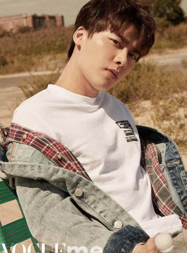 李易峰夏季穿着打扮搭配图片,李易峰最新搭配衣服