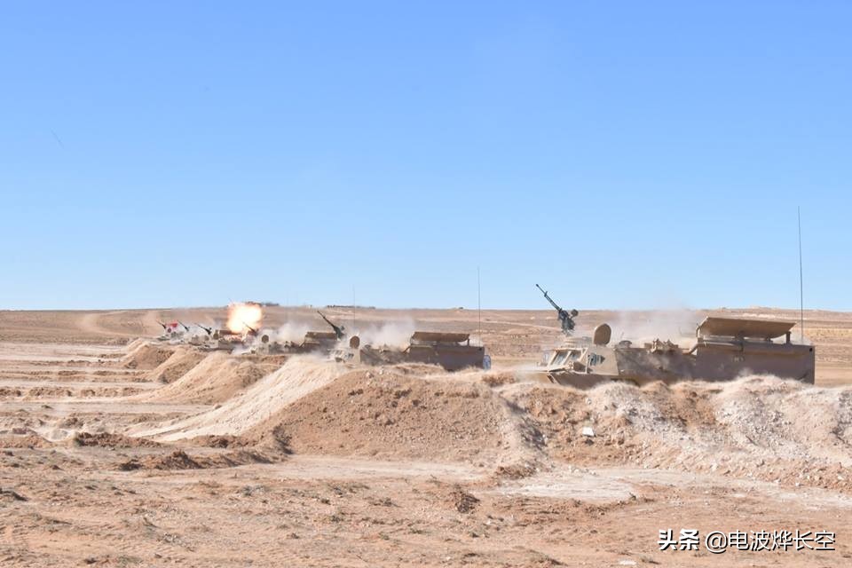 国产120车载迫击炮外贸,外贸型八轮车载迫击炮120毫米