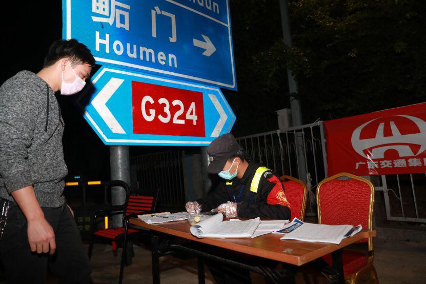 深晚独家｜感动深圳100个凡人“疫”事②：他们的守护，你我的心安