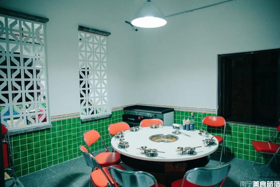 南宁三街两巷排队到深夜的火锅,排队王串串香火锅