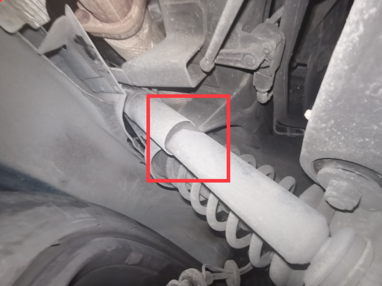 5年的奔驰C260还会贬值多少,十多年的奔驰g值得买吗