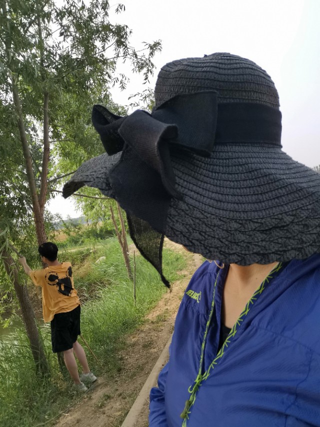 回老家陪爸爸妈妈一起过端午节,带着孩子回家陪他奶奶过端午节