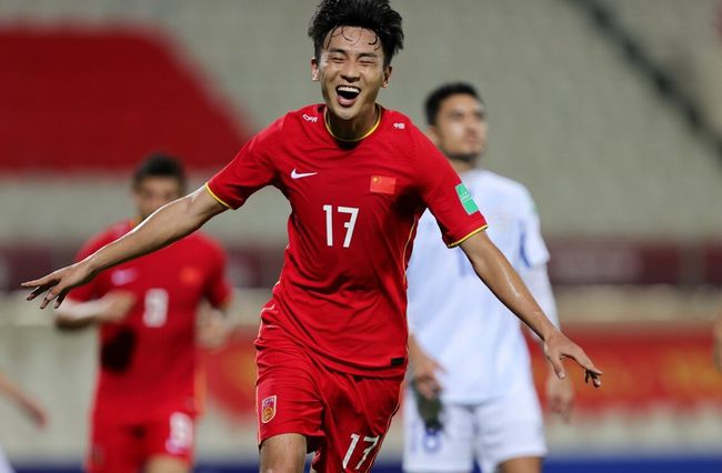 国足0-2下半场逆转的比赛,国足2:0胜菲律宾武磊一招打碎僵局