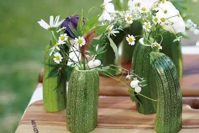 花店里买回来的鲜花怎么放更长久,花店鲜花如何保存时间可以比较长