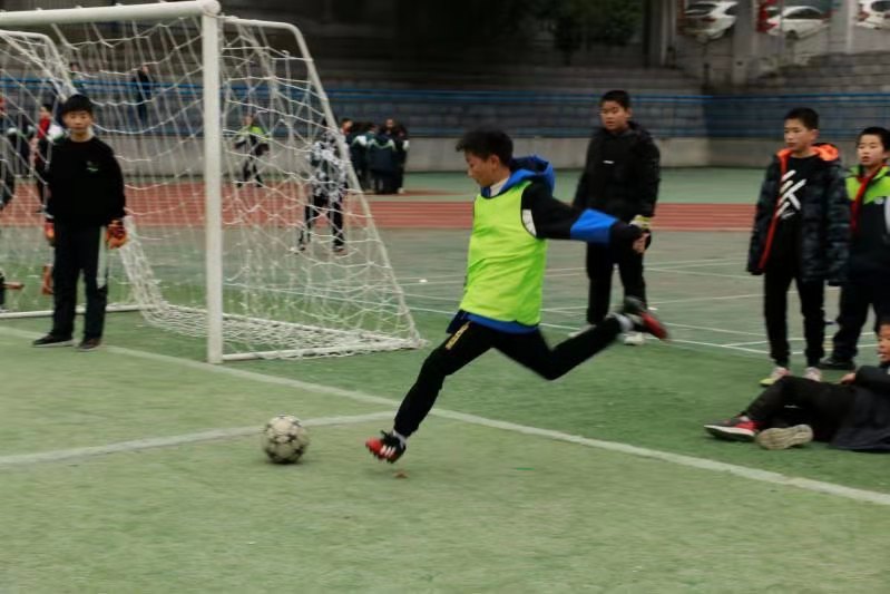 校园足球联赛精彩纷呈,校园足球点燃中国足球新希望