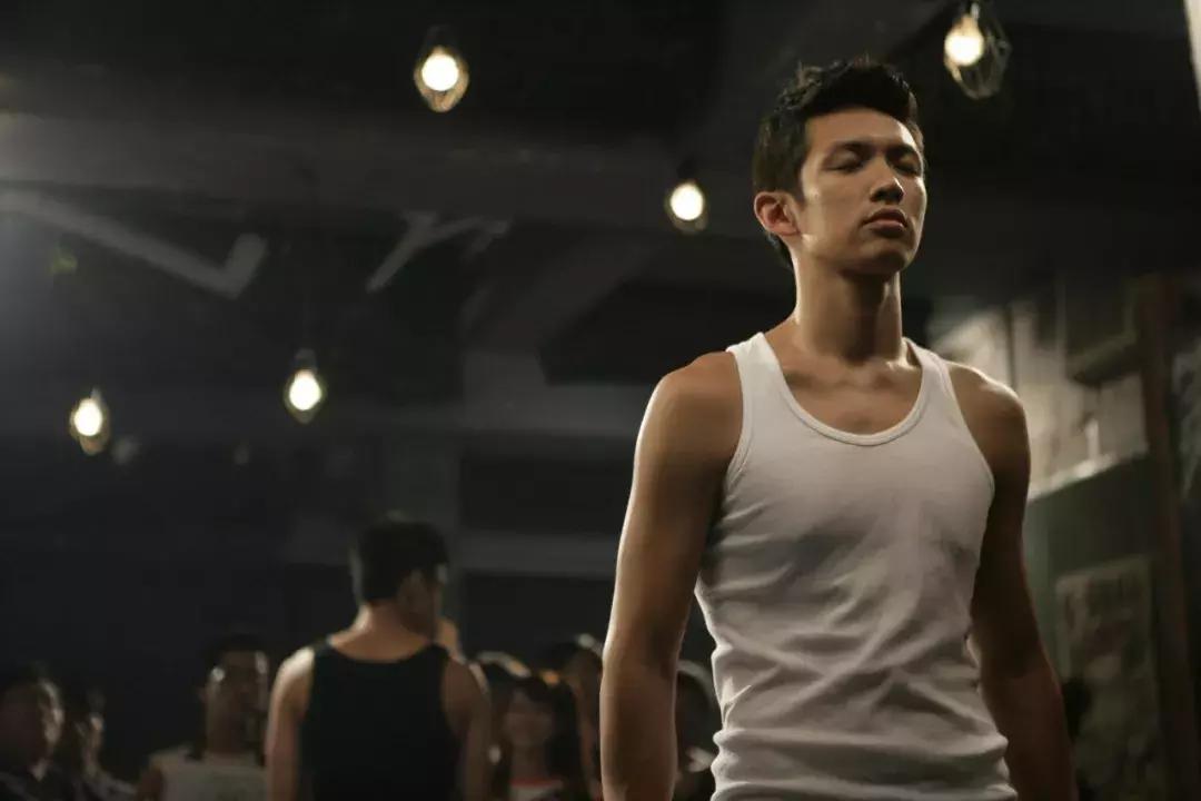 閰掍簳娉曞瓙蹇冧腑鍏呮弧浜嗕綘,閰掍簳娉曞瓙鐙櫧