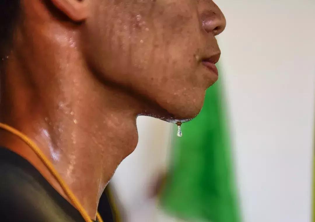 袜子裤头可以一起机洗吗,袜子裤子能一起洗吗