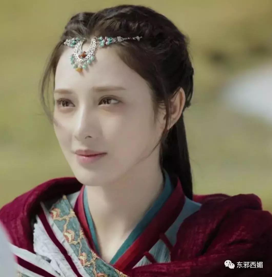 又一位换头宝贝！你能在她身上找到几位女明星的影子？