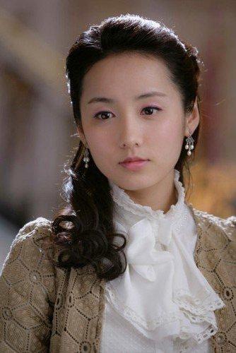 属兔的一线女明星,这四位女明星谁年轻时更漂亮