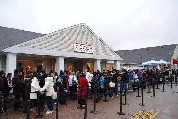 coach专柜便宜多少可以入手,coach专柜款和奥莱款的区别