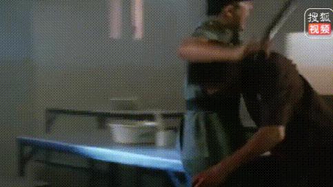 吸毒后被关在监狱,48岁男子吸毒入狱后续