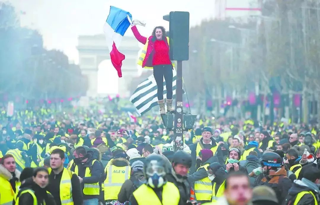 为什么英国还保留着英国皇室呢,英国王室为什么能延续千年