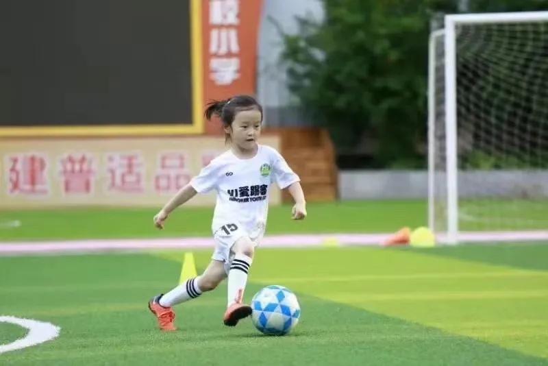 家长必读|每天踢球风吹日晒的，你还有个“女孩儿样”吗？