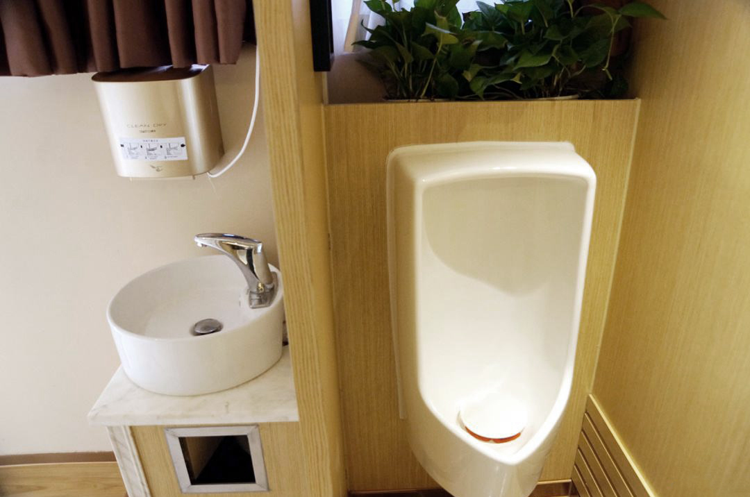 卫生间怎么装修好看又实用,卫生间怎么装修省钱又实用