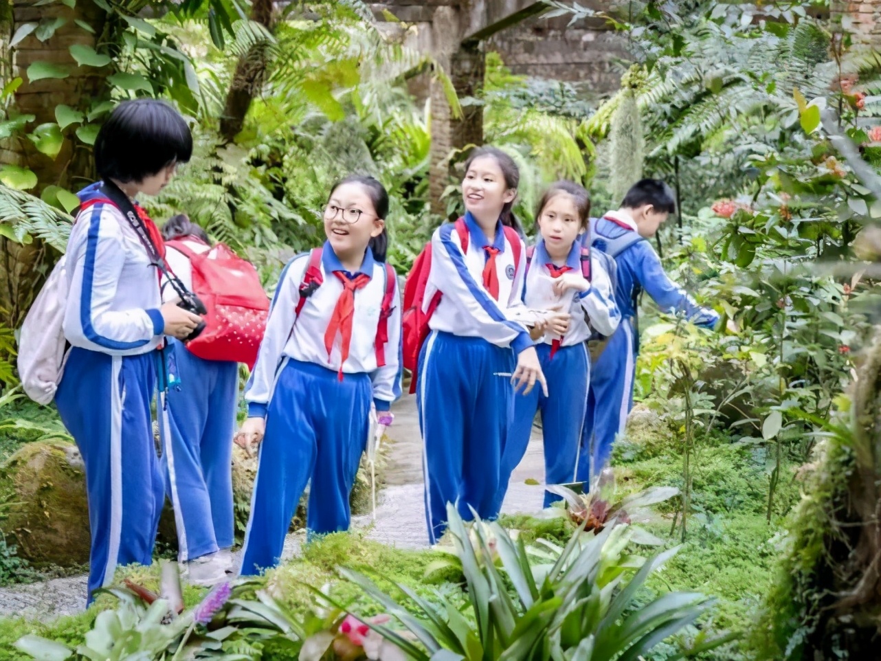 深圳小学是否延迟到两小时放学,深圳中小学拟延后两小时放学