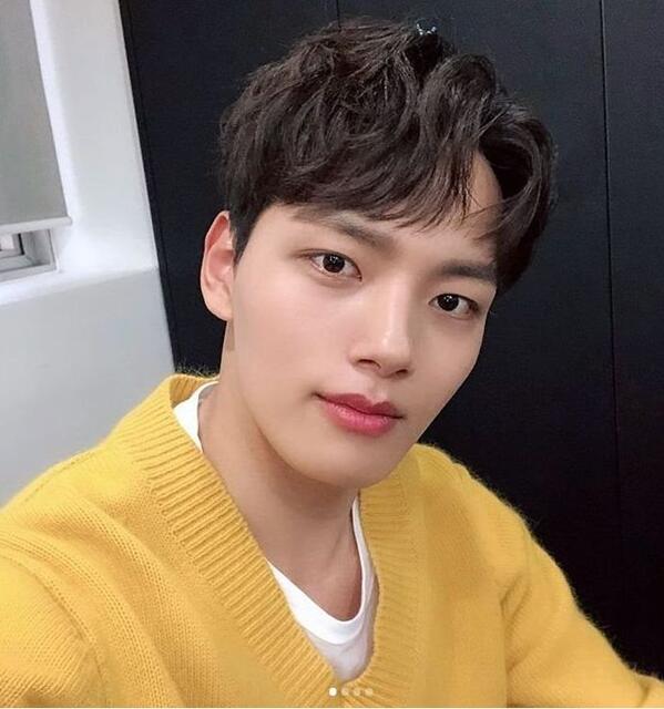 今年最流行的男士短发发型有哪些,现在最流行的短发男生发型图片