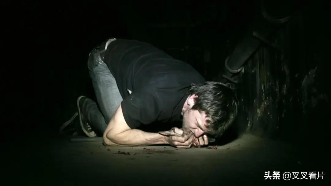 《鬼片逃生大全》：4招教你搞定《咒怨》《山村老尸》里的恶鬼