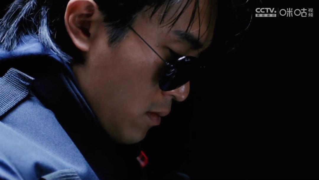 逃学威龙周星驰复习,逃学威龙周星驰戴的什么表