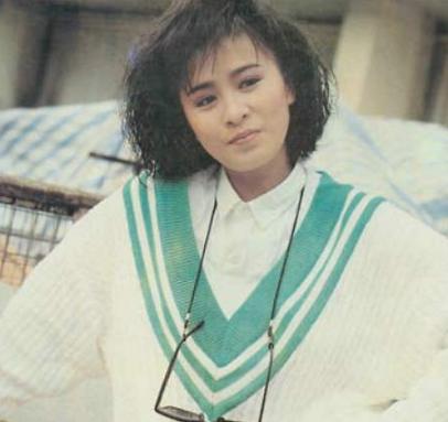 90年代刘嘉玲被三个男劫匪绑，裸照被泄露，10多年后才知道真相