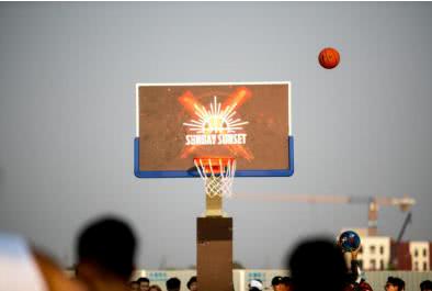 大自然家居X江小白YOLO，全新的碰撞年轻的突破！