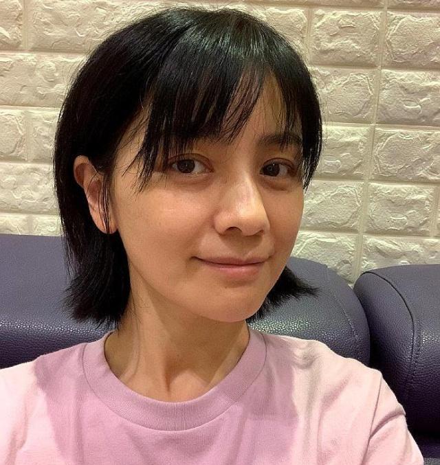 这才是8090本来该有的样子,精致女孩必备最好的化妆品