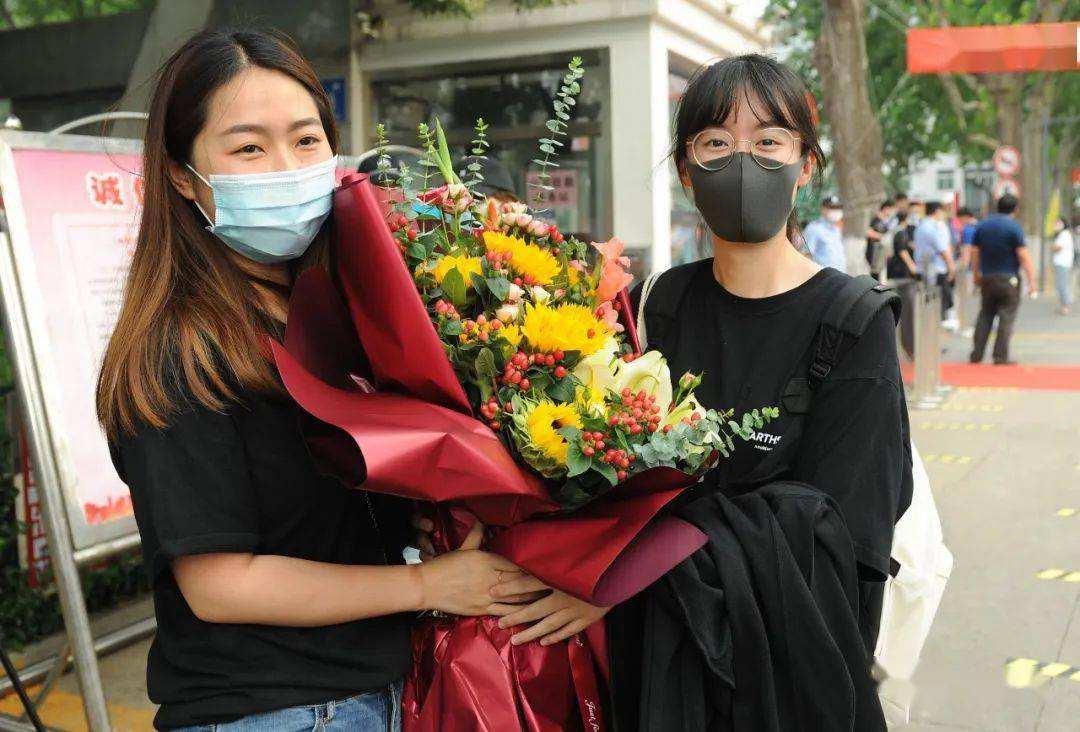 河北本科批次高考录取分数线出来了：文科465分，理科415分