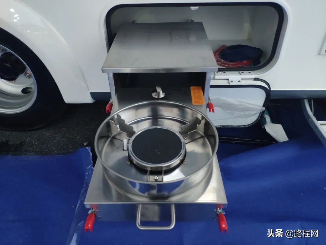 华居江铃轻卡房车,江铃700匹轻卡房车