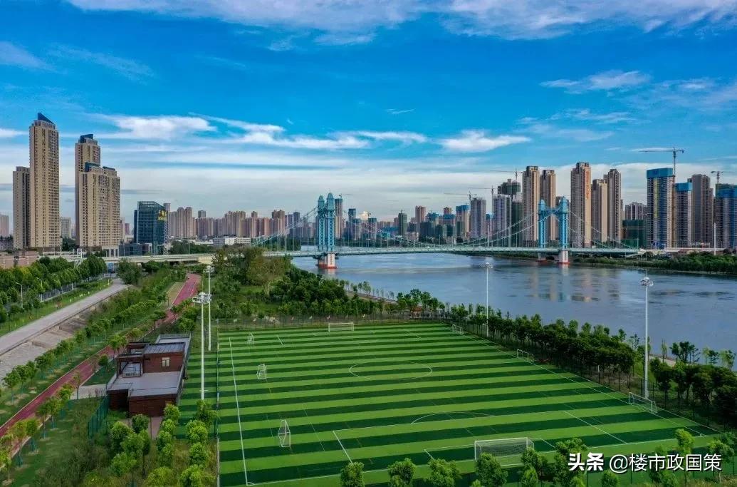 大武汉一起看！三镇“合体”前夜，解放大道再一次为汉口“爆灯”