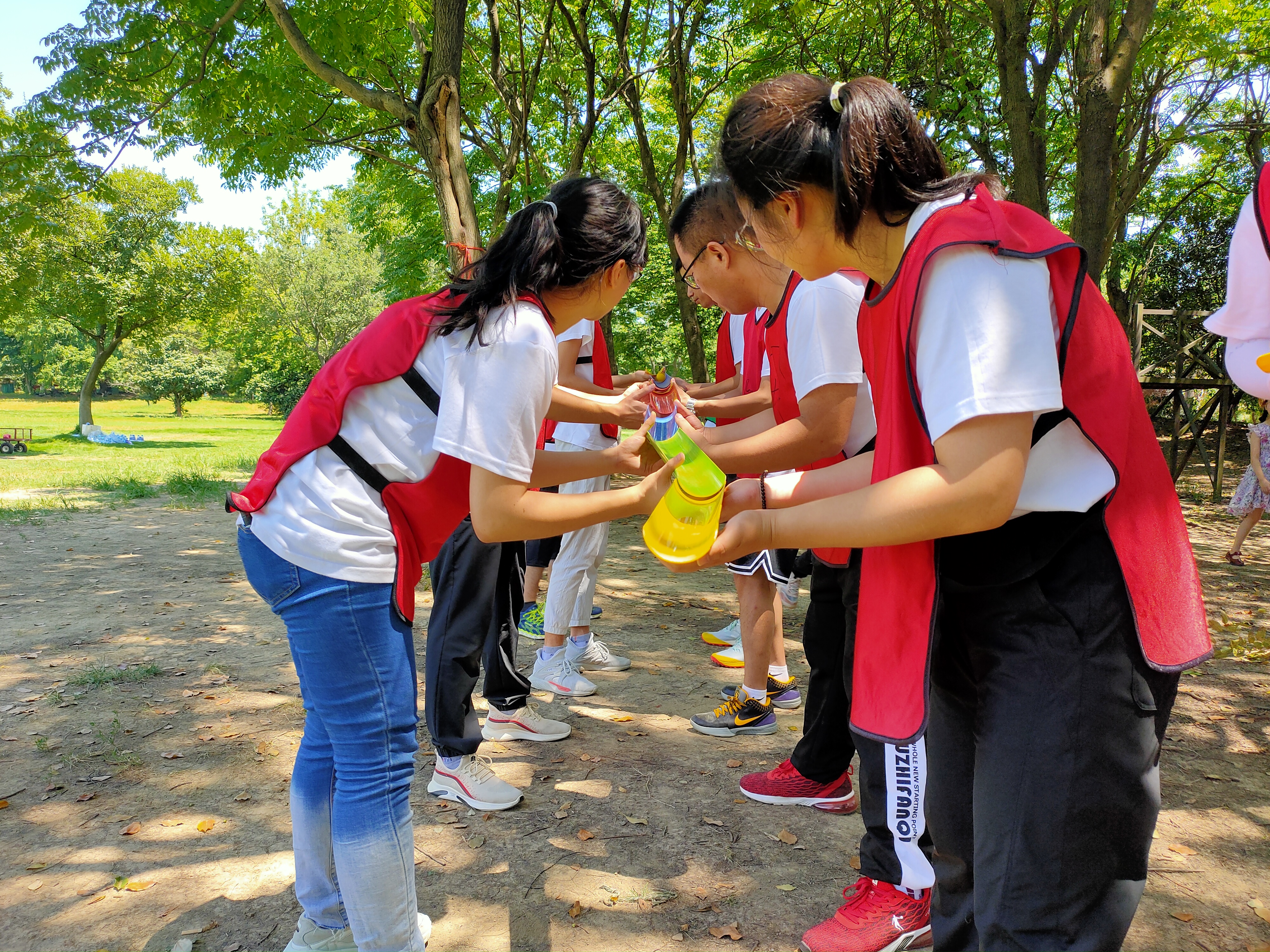 单位团建活动哪家团建游戏适合,团建活动方案策划书模板范文