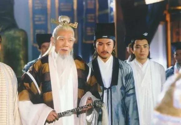 lol各个位置的鄙视链,lol各地区对魔法的态度