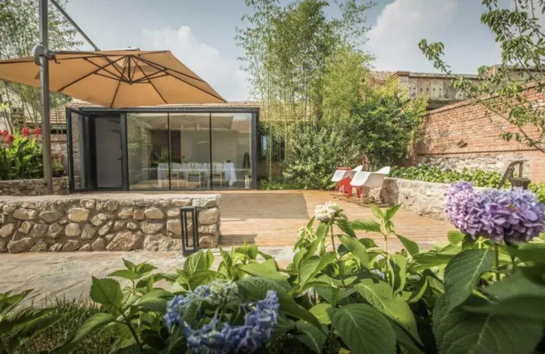 这些绝美的院子最适合夏天带娃小住