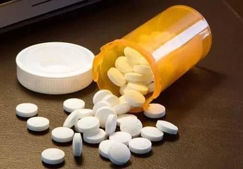 阿司匹林浇花适应哪种花卉,阿司匹林浇花方法与注意事项