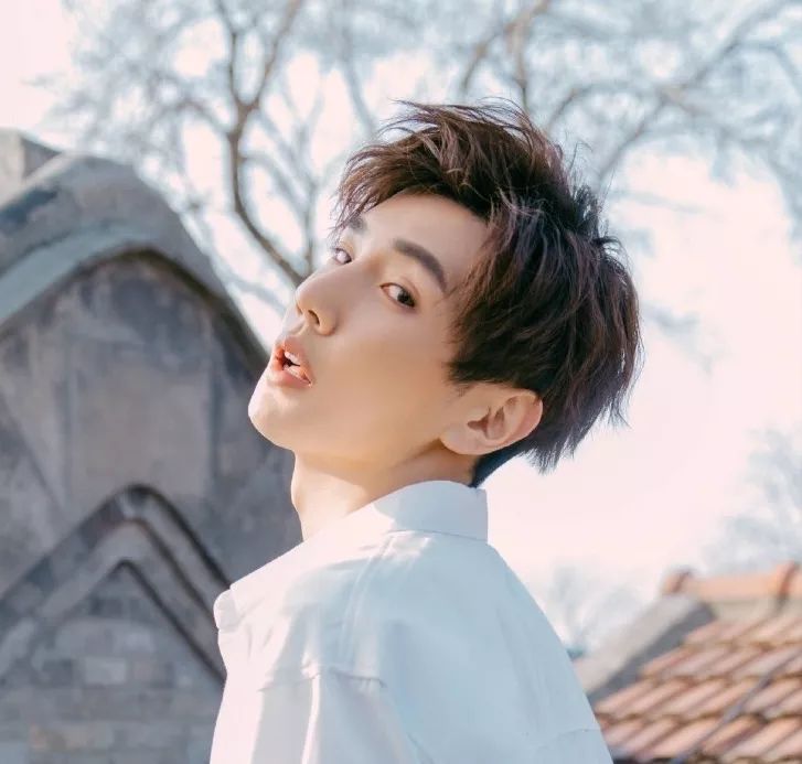 男生们最好看的几款发型,全网最适合男生的十款发型