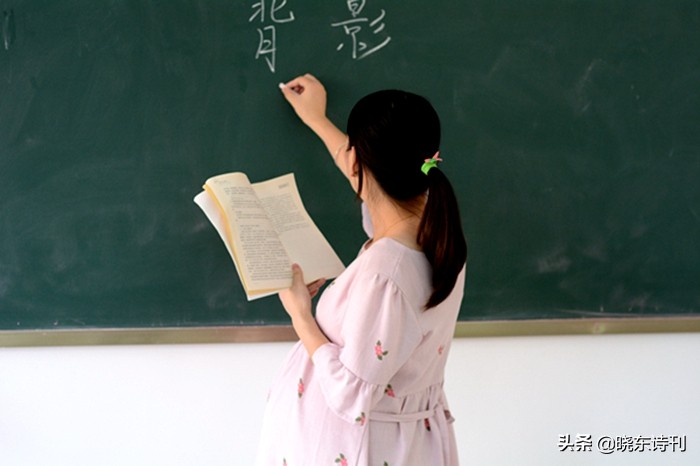 「黎明拾穗」43期诗词41首，首页篇篇造网红，风流戏子逞英雄