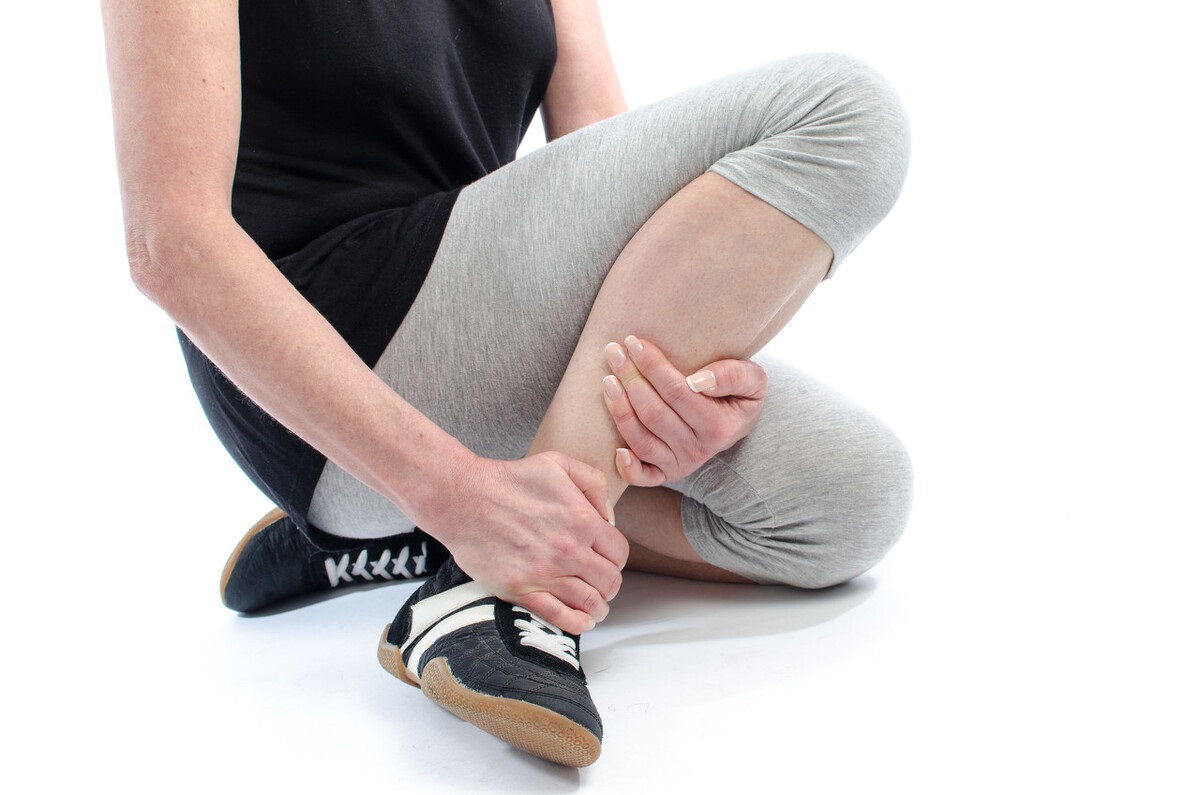 崴脚后怎么防止形成血栓,崴脚后引起血栓有什么症状