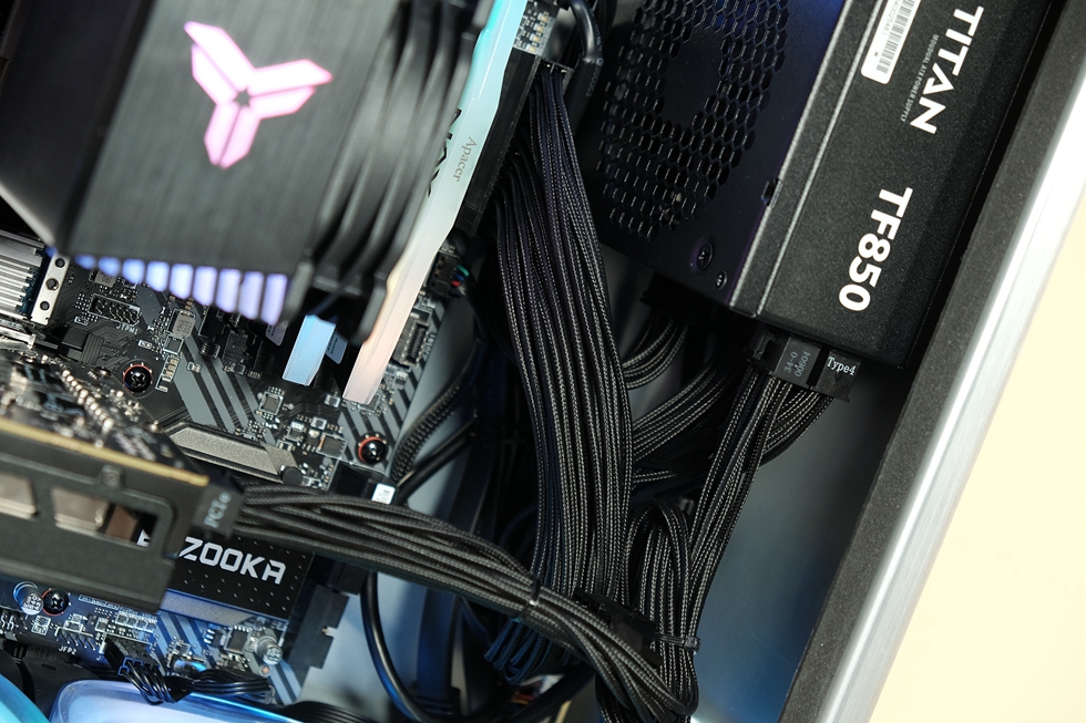 b560m主板支持pcie4.0固态,3500x配b550支持pcie4.0吗