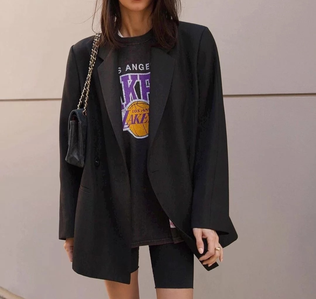 男生穿潮流衬衫搭什么裤子,夏季男友风衬衫搭配