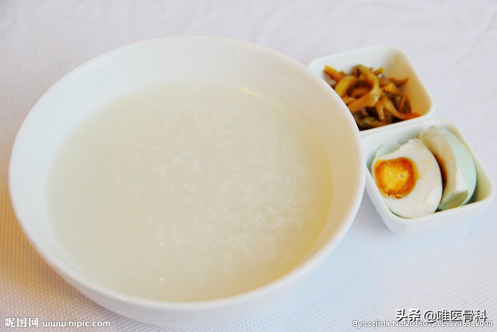 医生辟谣：其实术后可以吃发物，这些食物才是不能吃的